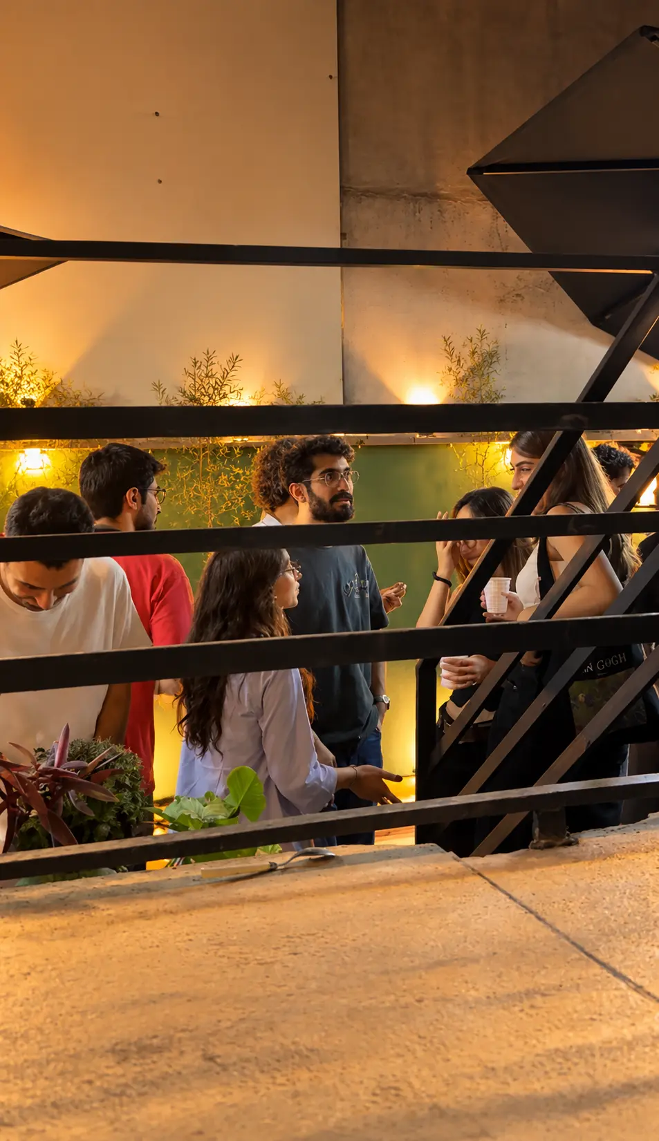 فضای داخلی افرا